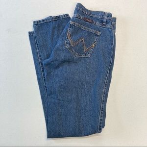 Wrangler Cash Womens Size 9/10 34” Inseam Mid-Rise Cowgirl Cut Denim Jeans